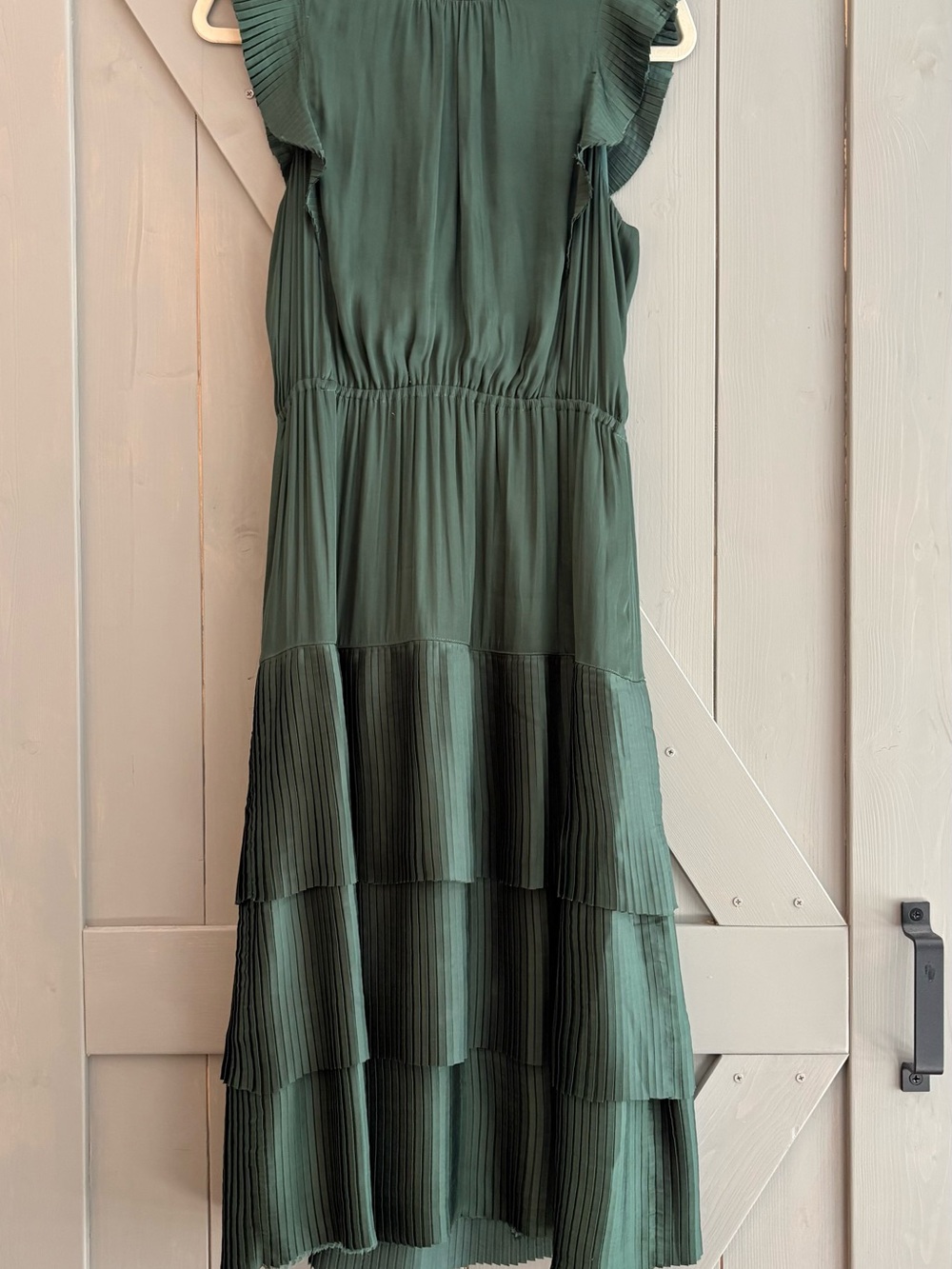 Banana Republic Emerald Green Pleated Top